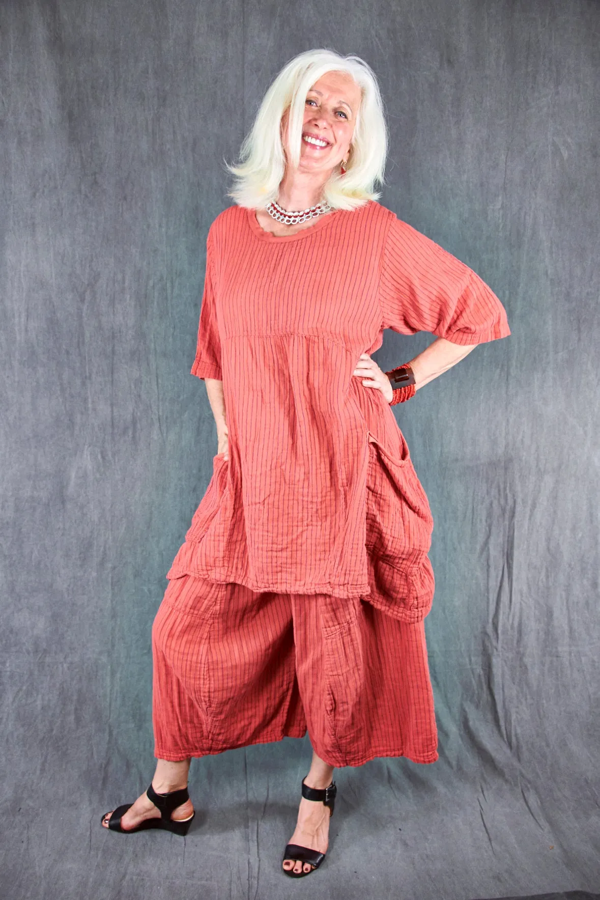 3258 Favorite Crop Mojo Striped Coral