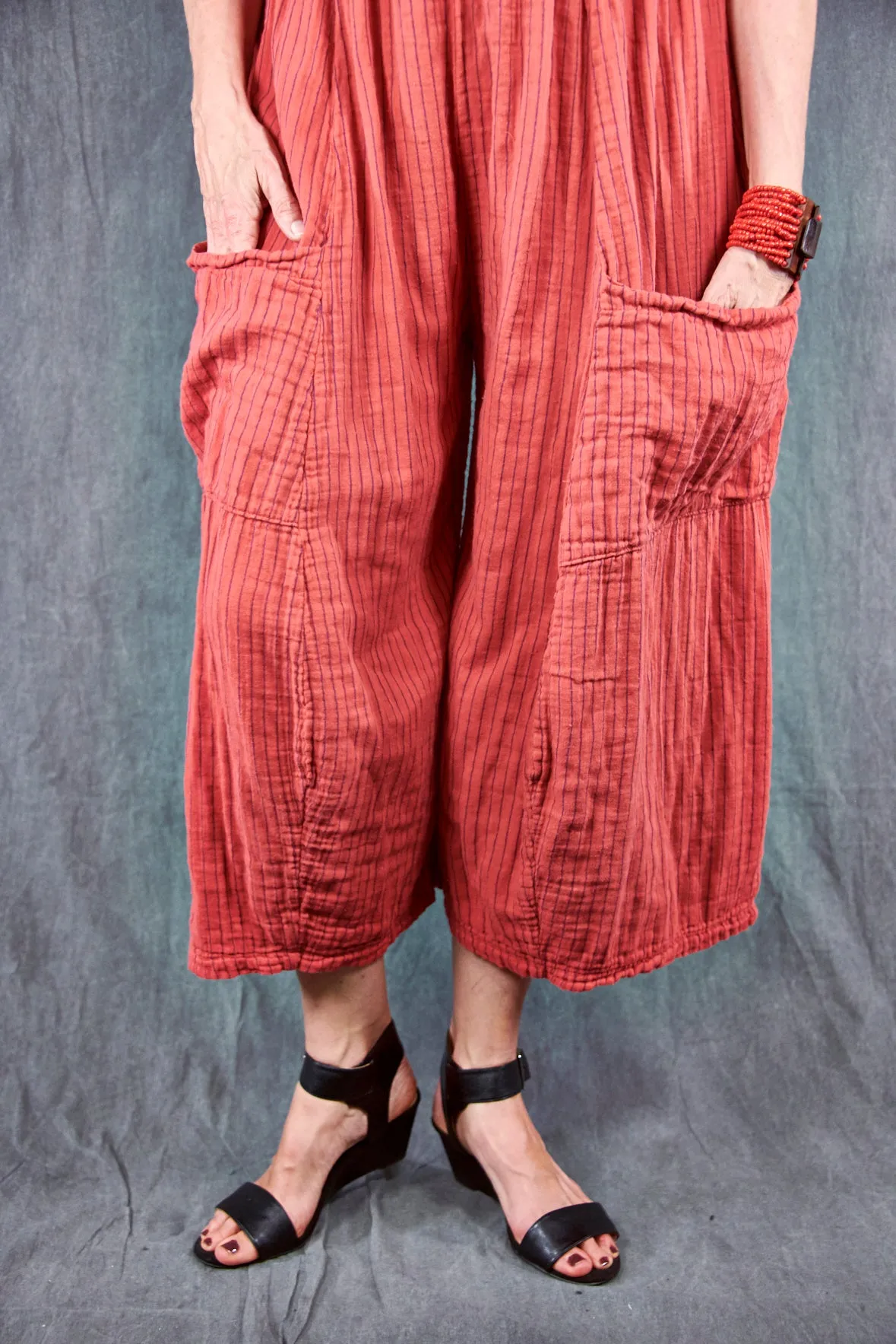 3258 Favorite Crop Mojo Striped Coral