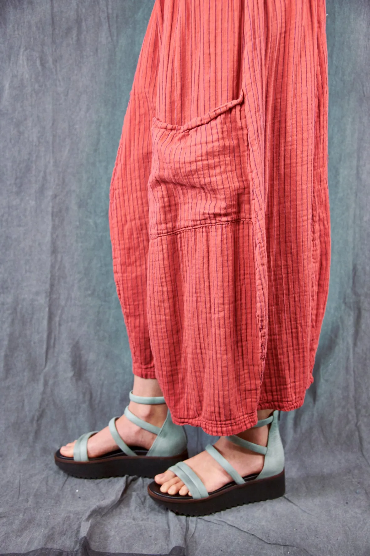 3258 Favorite Crop Mojo Striped Coral