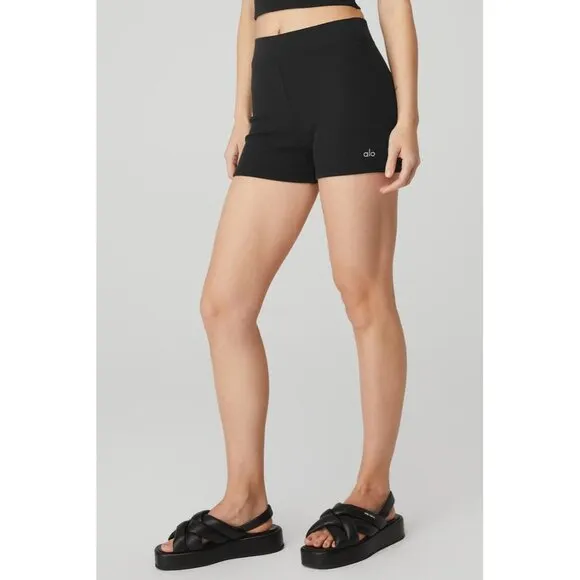 ALO Yoga Goddess Ribbed High-Waist Hot Shorts in Black