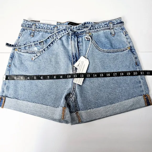 Anthropologie Sanctuary The Ace Women's Low Slung High Rise Denim Shorts Size 28