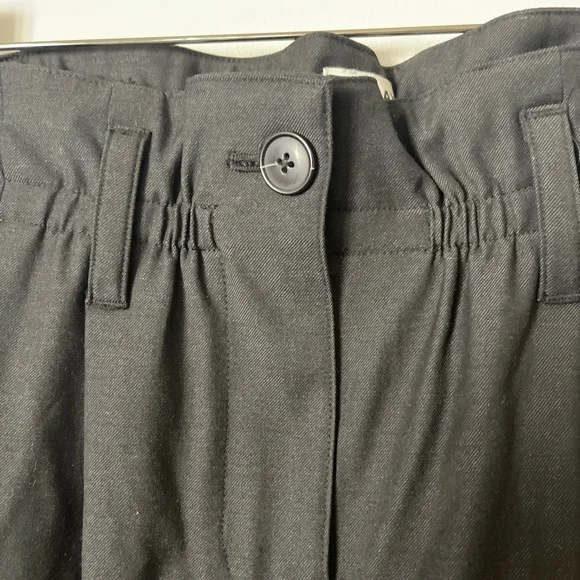 Aritzia Sunday Best Aki Paperbag Waist Shorts‎ Black 2