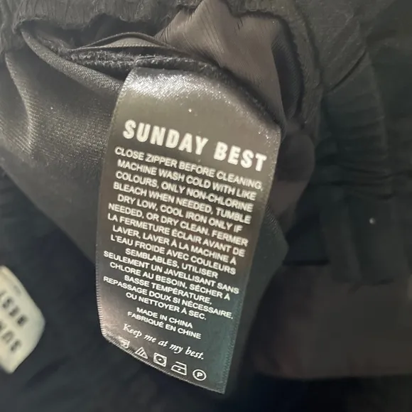 Aritzia Sunday Best Aki Paperbag Waist Shorts‎ Black 2