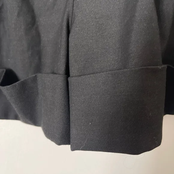 Aritzia Sunday Best Aki Paperbag Waist Shorts‎ Black 2