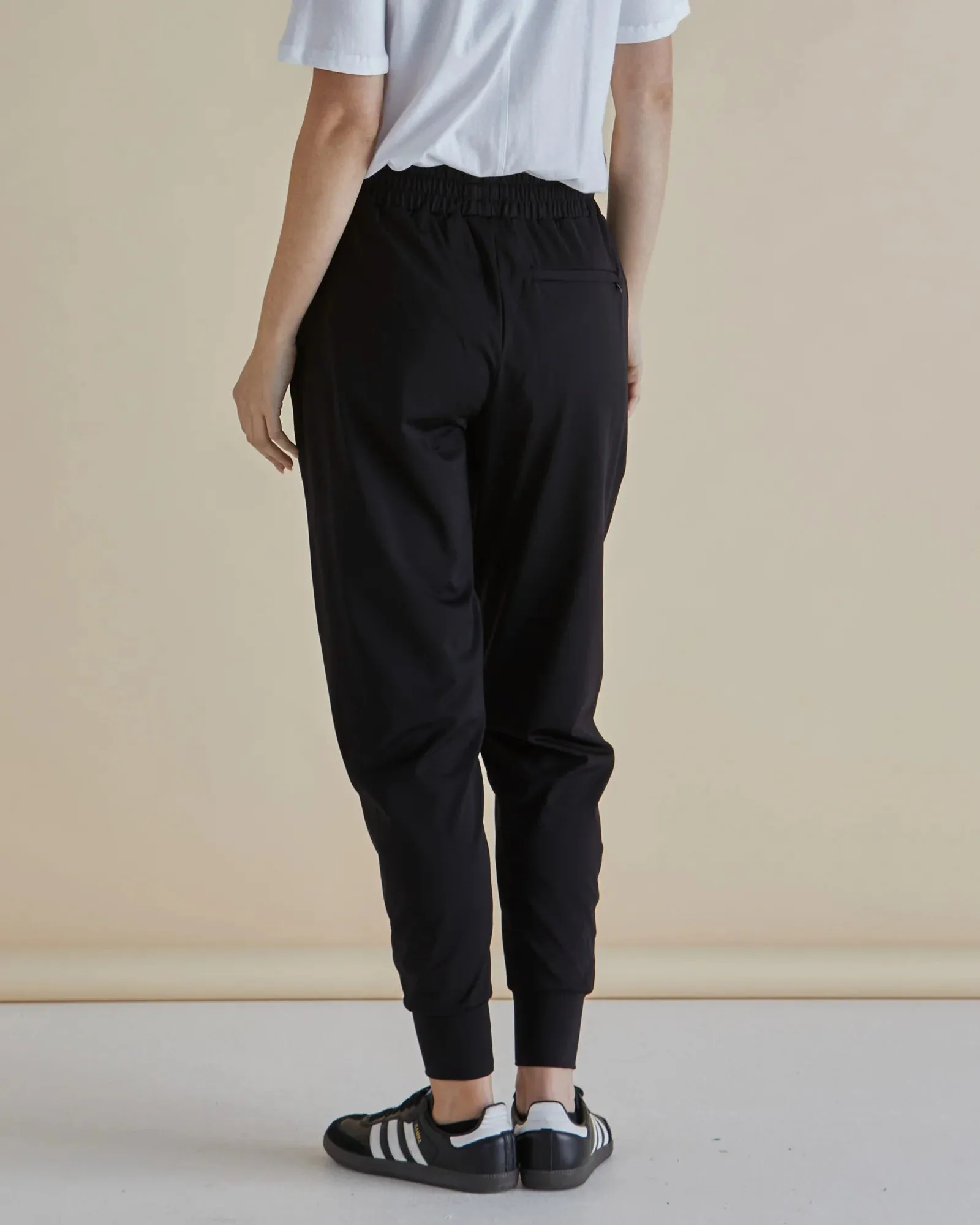 Betty Basics Cara Travel Jogger - Black