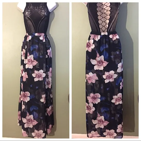 BLACK FLORAL MAXI SKIRT SIZE LARGE NWT🌷