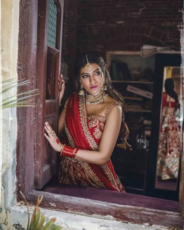 Bridal Pakistani Dresses in Red Lehenga Choli #BN897