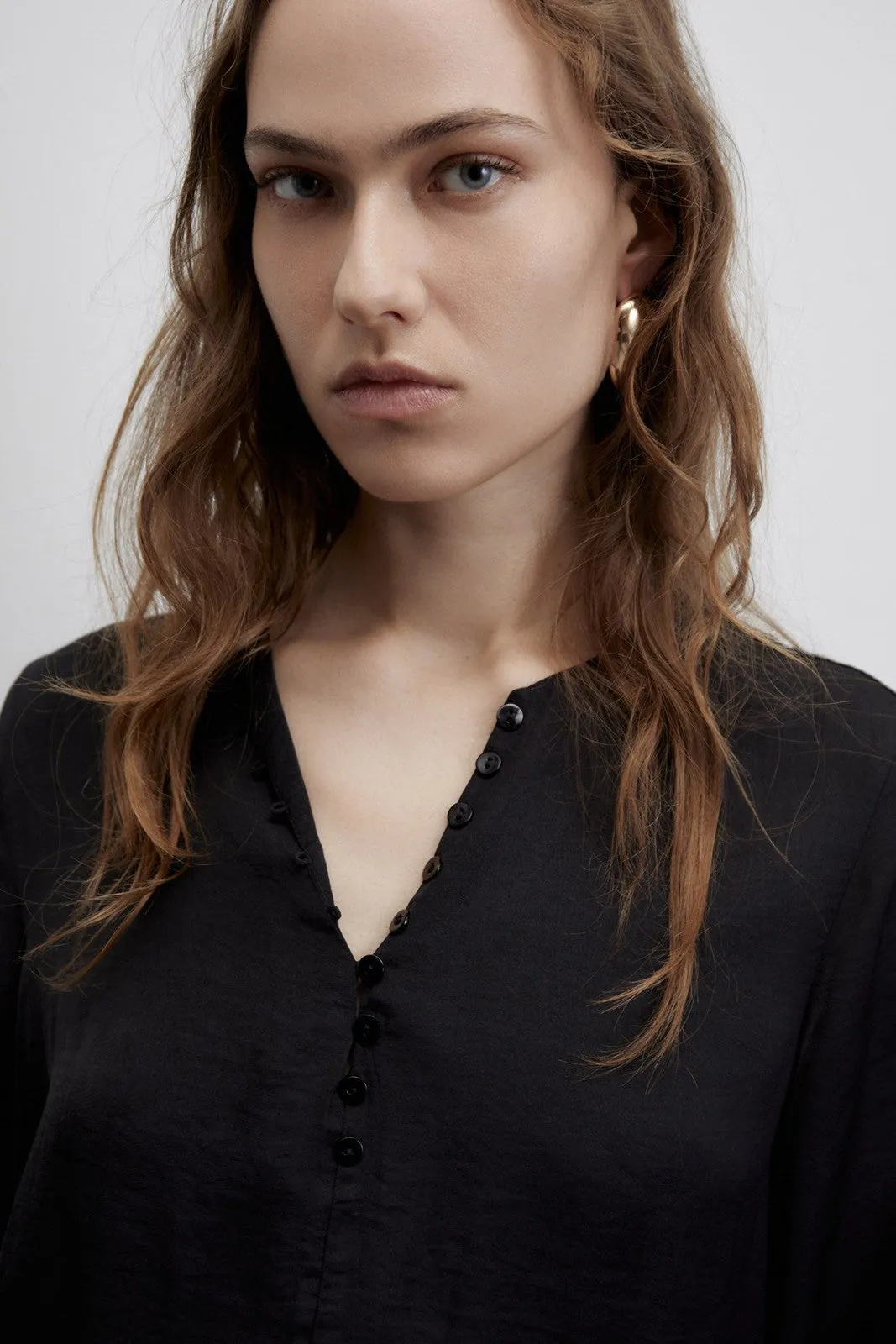 Buttons loose-fit blouse - Black