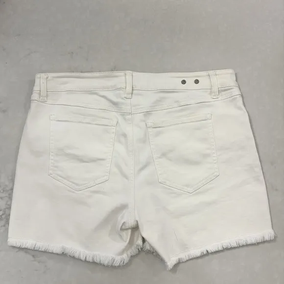 Cabi white Tomboy cutoff shorts