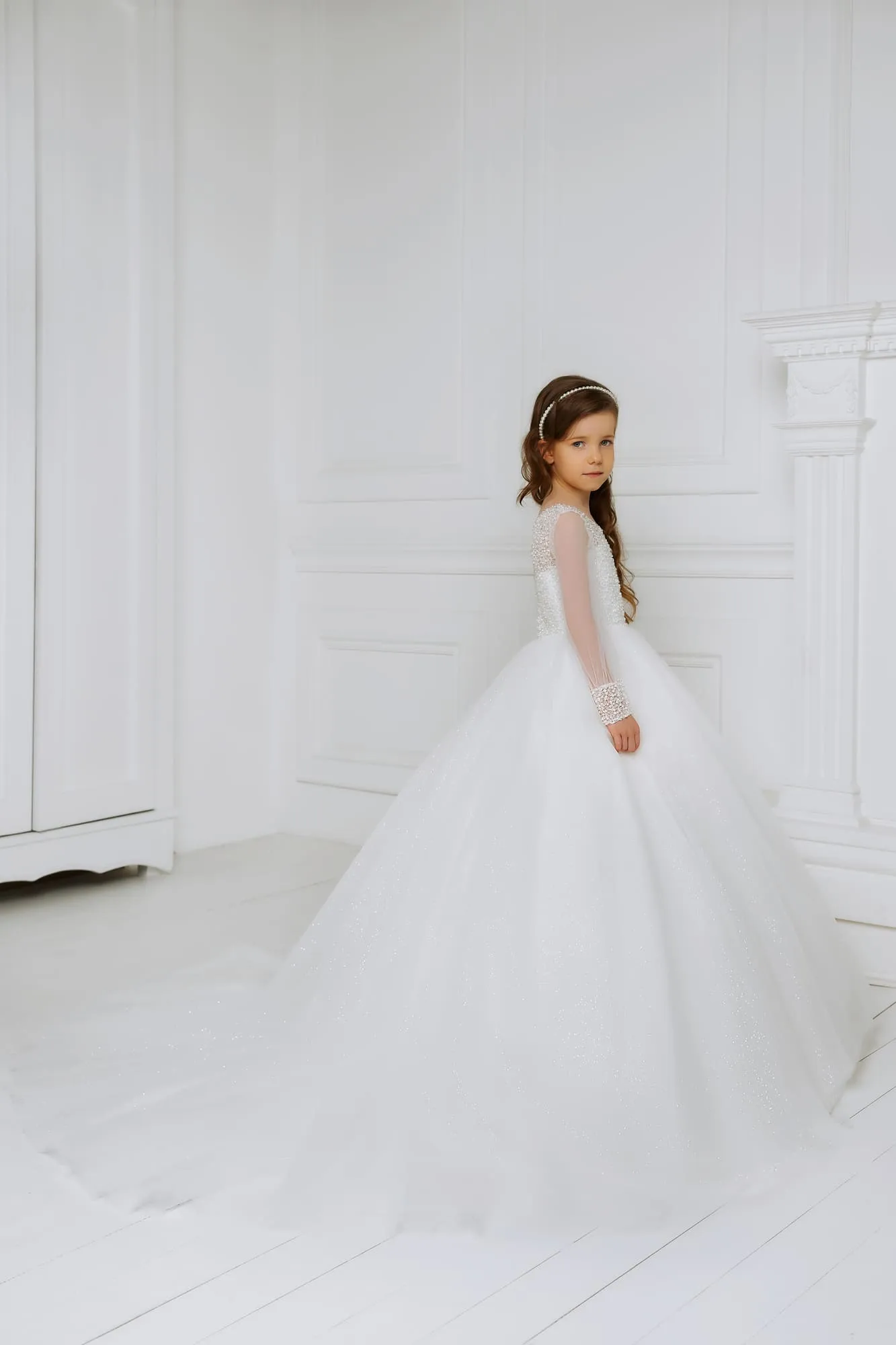 Charming White Tulle Dress for Communion with Long Sleeves