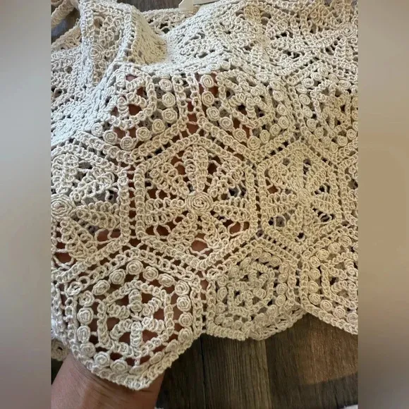 CROCHET-LOOK SHORTS and CROCHET-LOOK TOP