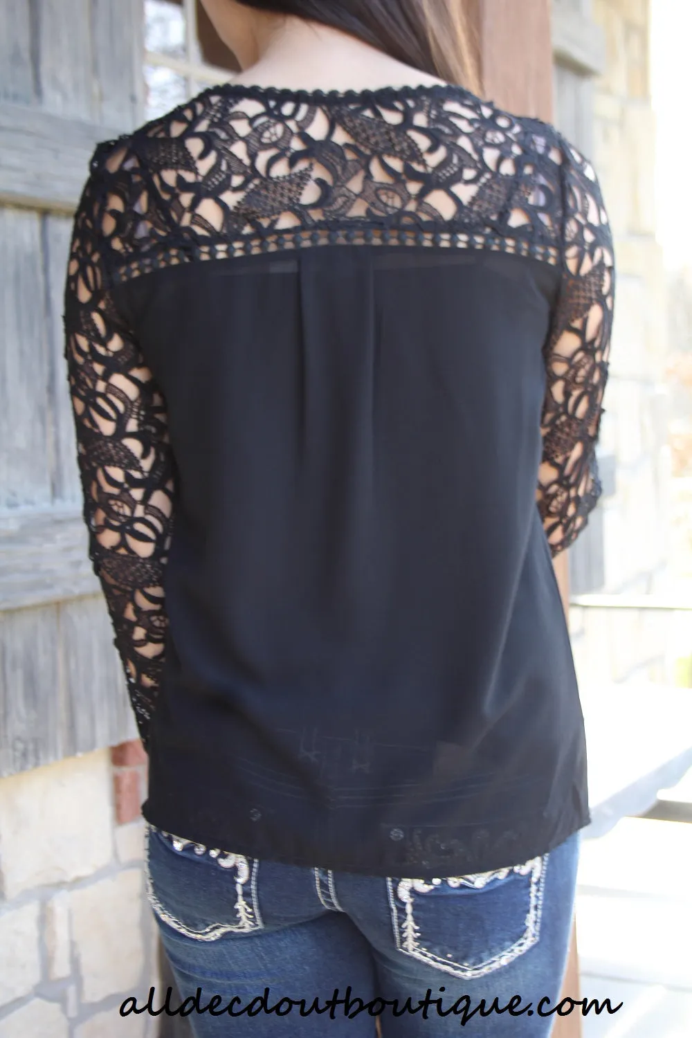 Double Zero | Black Top Crochet Sleeves