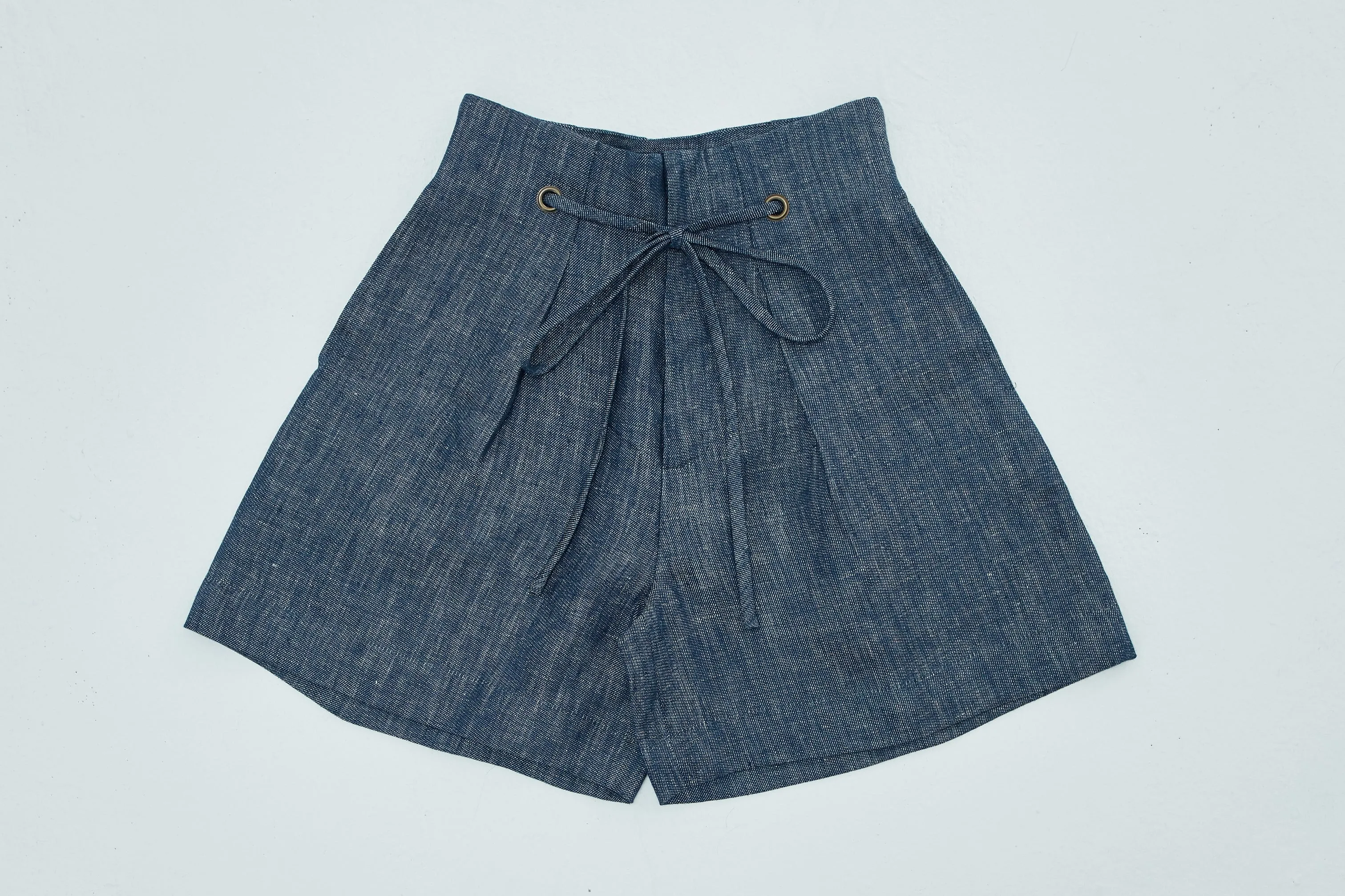 HIGH-WAIST SHORTS