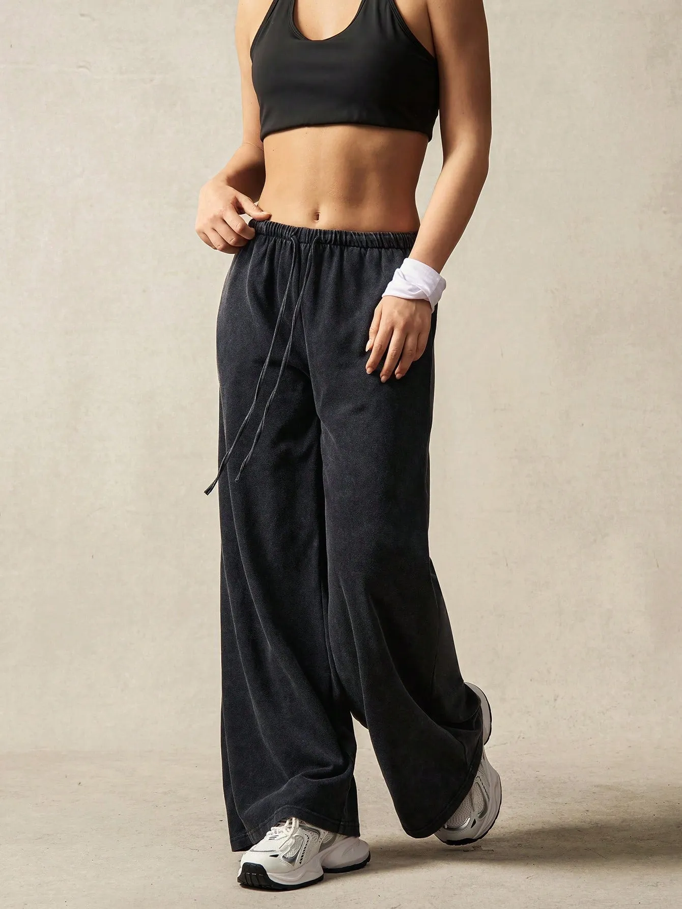 High-Waist Strap Sports Pants – Trendy & Comfortable Activewear