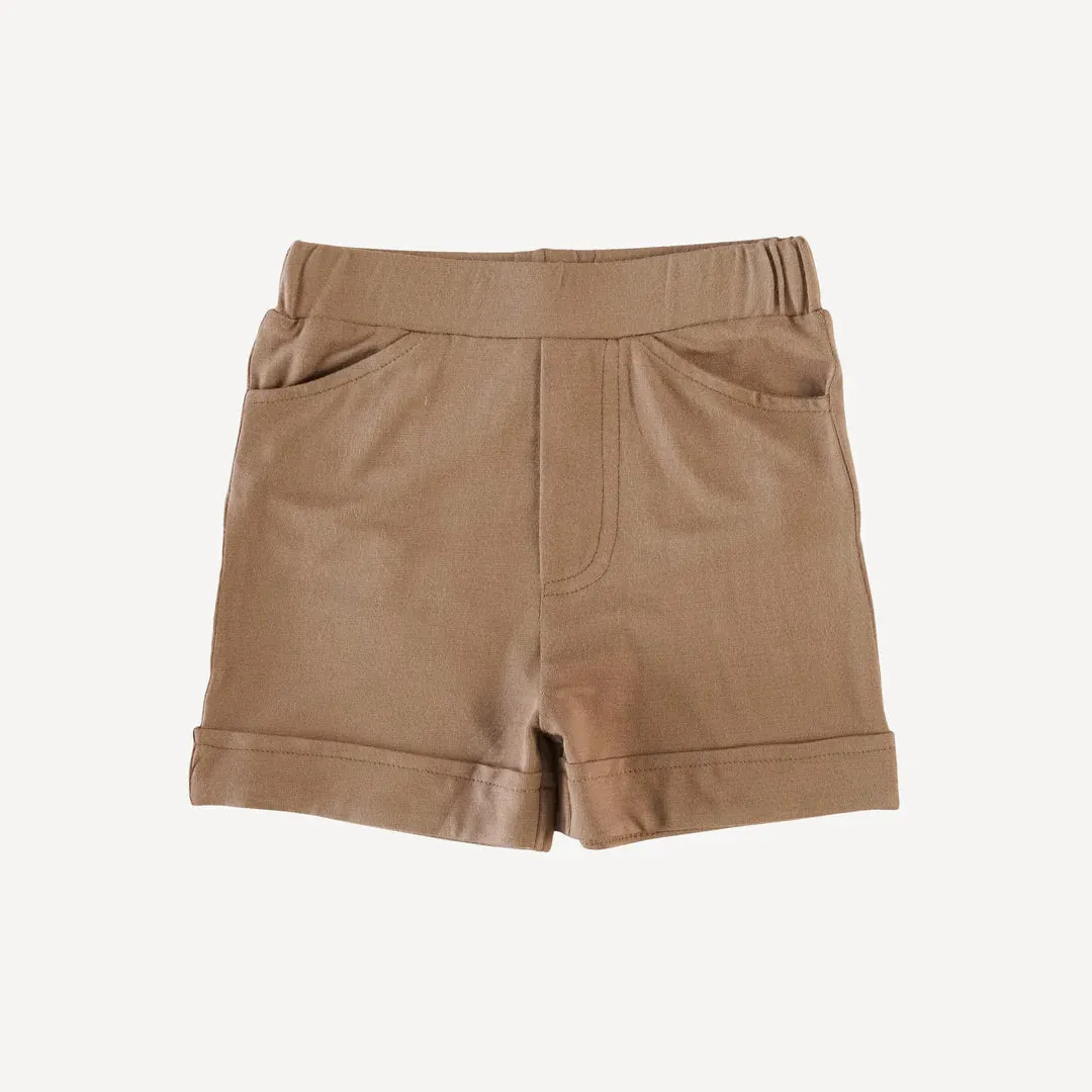Kate Quinn - Cuffed Pocket Short - Fossil