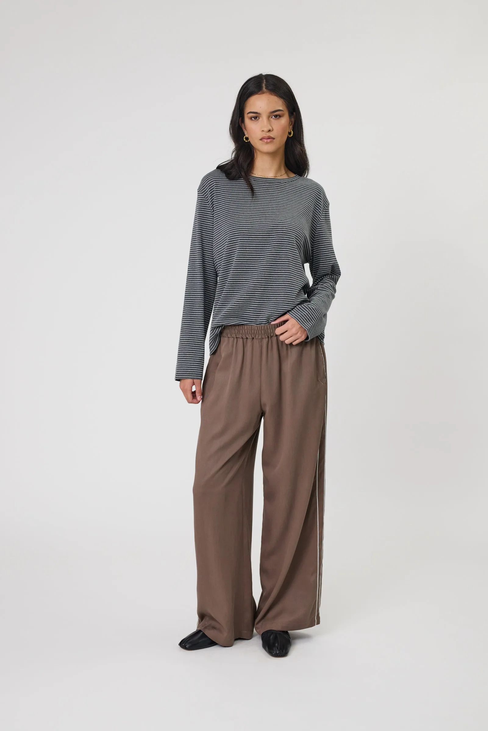 Legion Side Stripe Pant - Mushroom