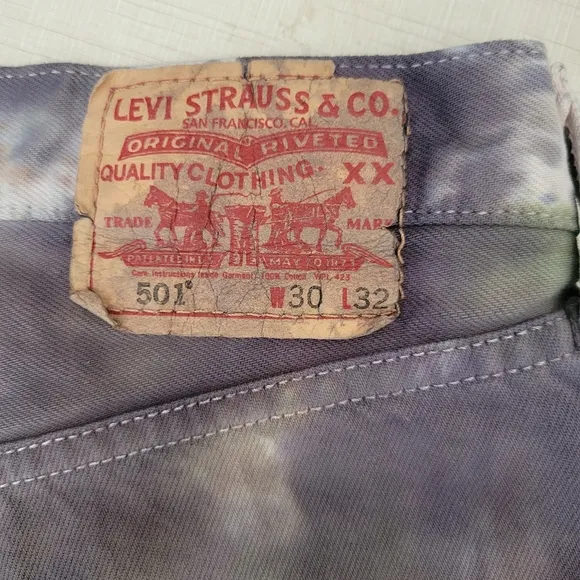 Levi's Tie Dye Shorts High-Waist Size 30