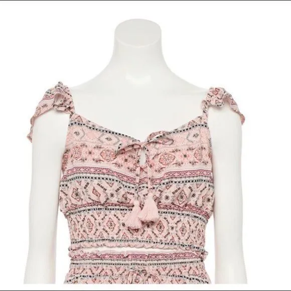 LIVE to be spoiled XL‎ flutter sleeve smocked crop top &amp; tie waist shorts