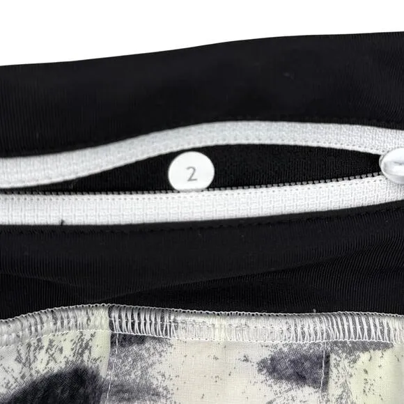 LULULEMON Run: Pace Setter Skirt Sz 2 Seaside Dot White / Black / Black / Ray