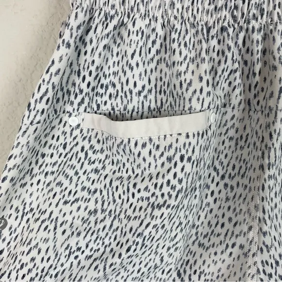 Lululemon White Black Spring Breakaway Shorts Dottie Dash 4