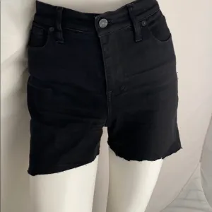 Madewell high waist custom cut-off black shorts 30