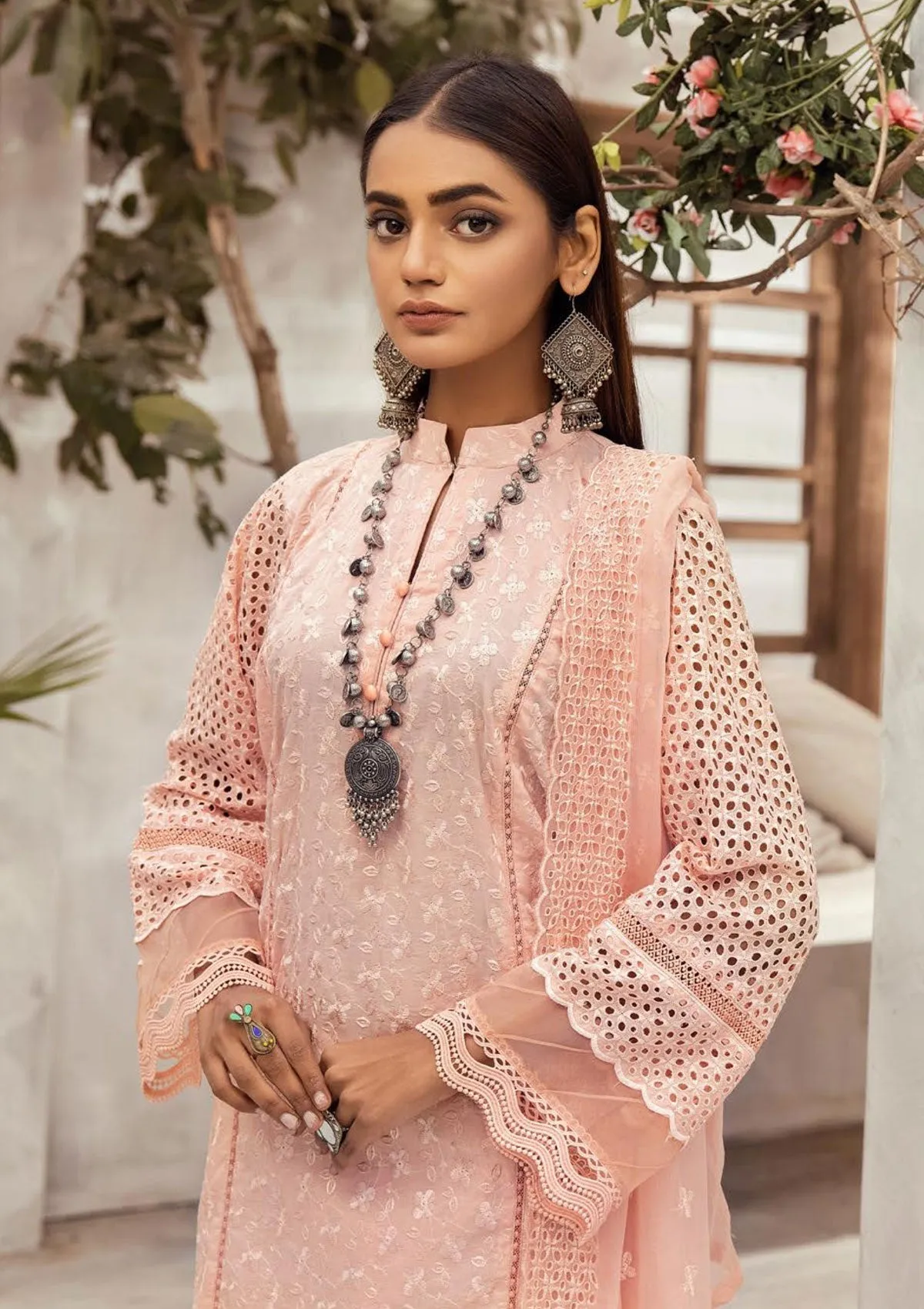Mahees Exclusive Embroidered Lawn 3Pcs