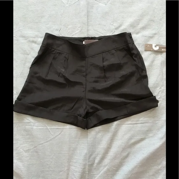 Myne 100% silk black cuffed shorts size 2 NWT