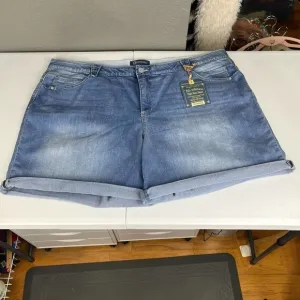 New Democracy Plus Size &quot;Ab&quot;solution Cuffed Shorts size 24W