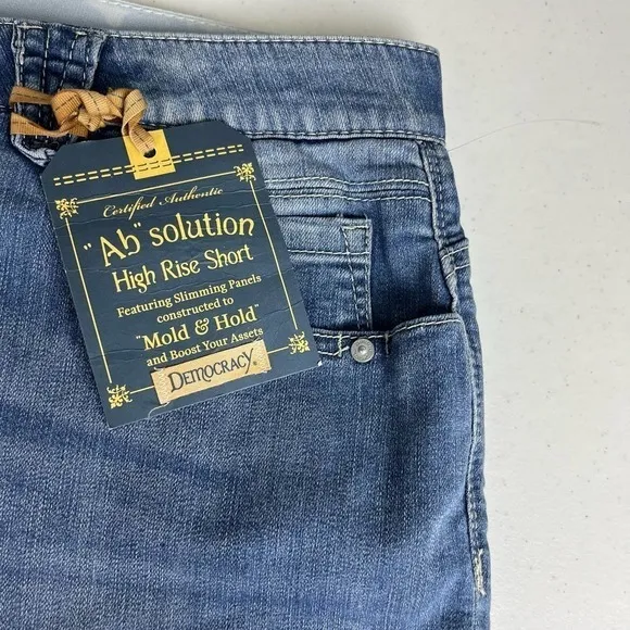 New Democracy Plus Size &quot;Ab&quot;solution Cuffed Shorts size 24W