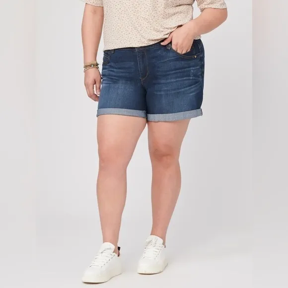 New Democracy Plus Size &quot;Ab&quot;solution Cuffed Shorts size 24W