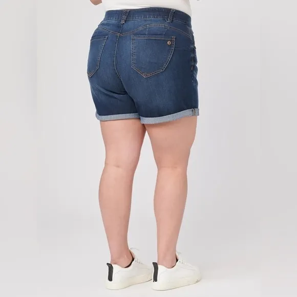 New Democracy Plus Size &quot;Ab&quot;solution Cuffed Shorts size 24W
