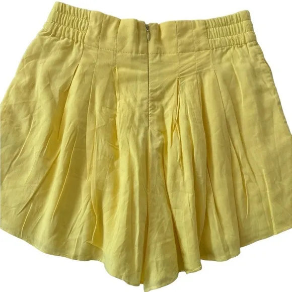 New Revolve Majorelle Yellow Pleated Cotton Shorts