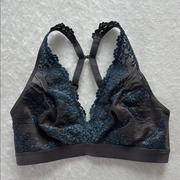 NWOT Wacoal Embrace Lace Bralette (sz 34) &amp; Hi-Cut Mesh Panties (sz M) Set Grey
