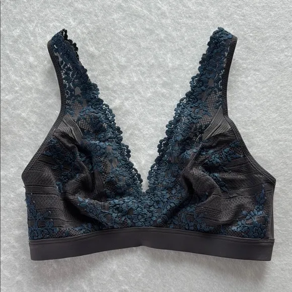 NWOT Wacoal Embrace Lace Bralette (sz 34) &amp; Hi-Cut Mesh Panties (sz M) Set Grey
