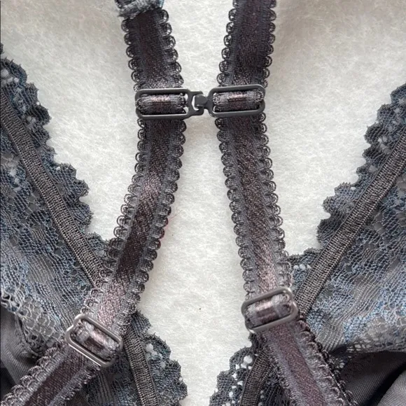 NWOT Wacoal Embrace Lace Bralette (sz 34) &amp; Hi-Cut Mesh Panties (sz M) Set Grey