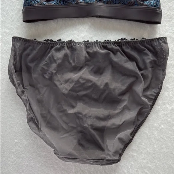 NWOT Wacoal Embrace Lace Bralette (sz 34) &amp; Hi-Cut Mesh Panties (sz M) Set Grey