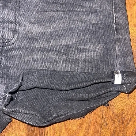 𝅺one TEASPOON Harlets High Waisted Short Size 26 Short Shorts Cuffed Black Wash