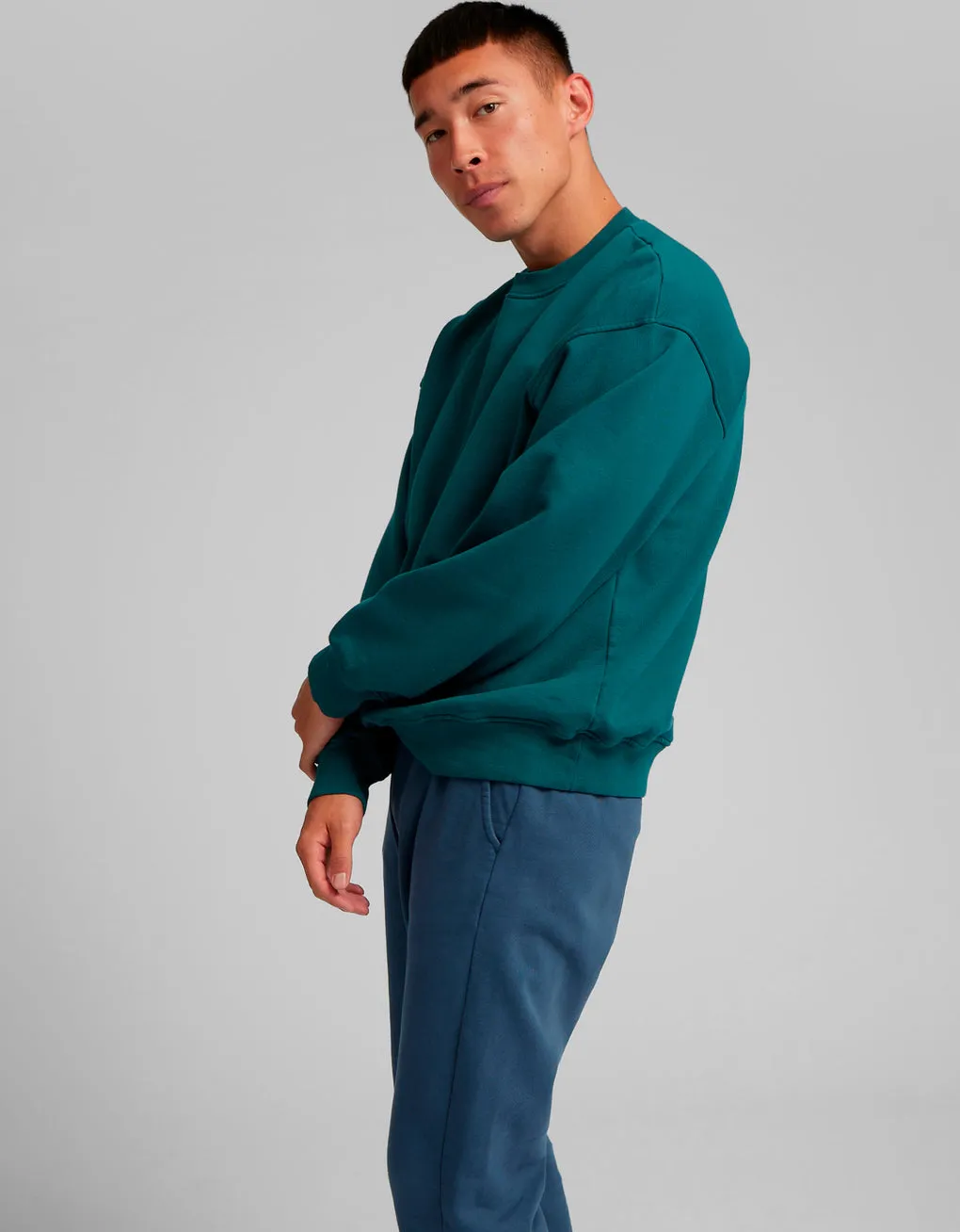 Organic unisex sweatpants in seaside blue