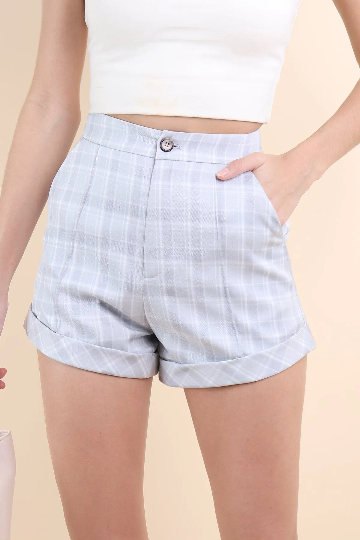 PALMER CHECKS CUFFED SHORTS IN GREY BLUE