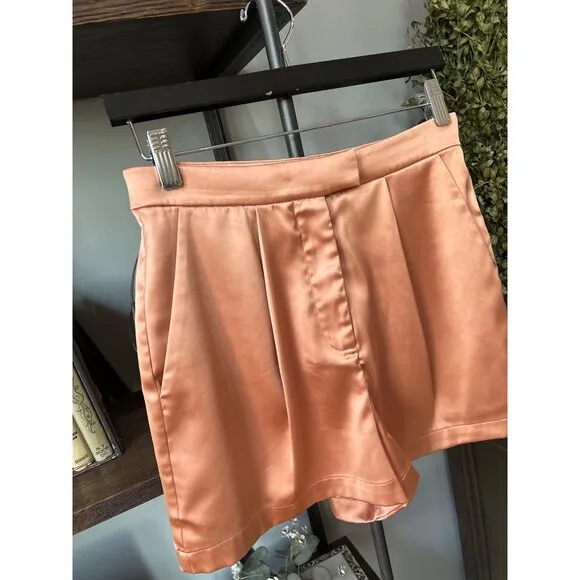 Ronny Kobo Gabi Satin Short Buttertum Womens Size Small