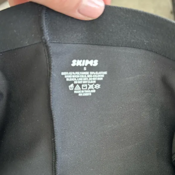 Skims NEW Body high waist shaper shorts