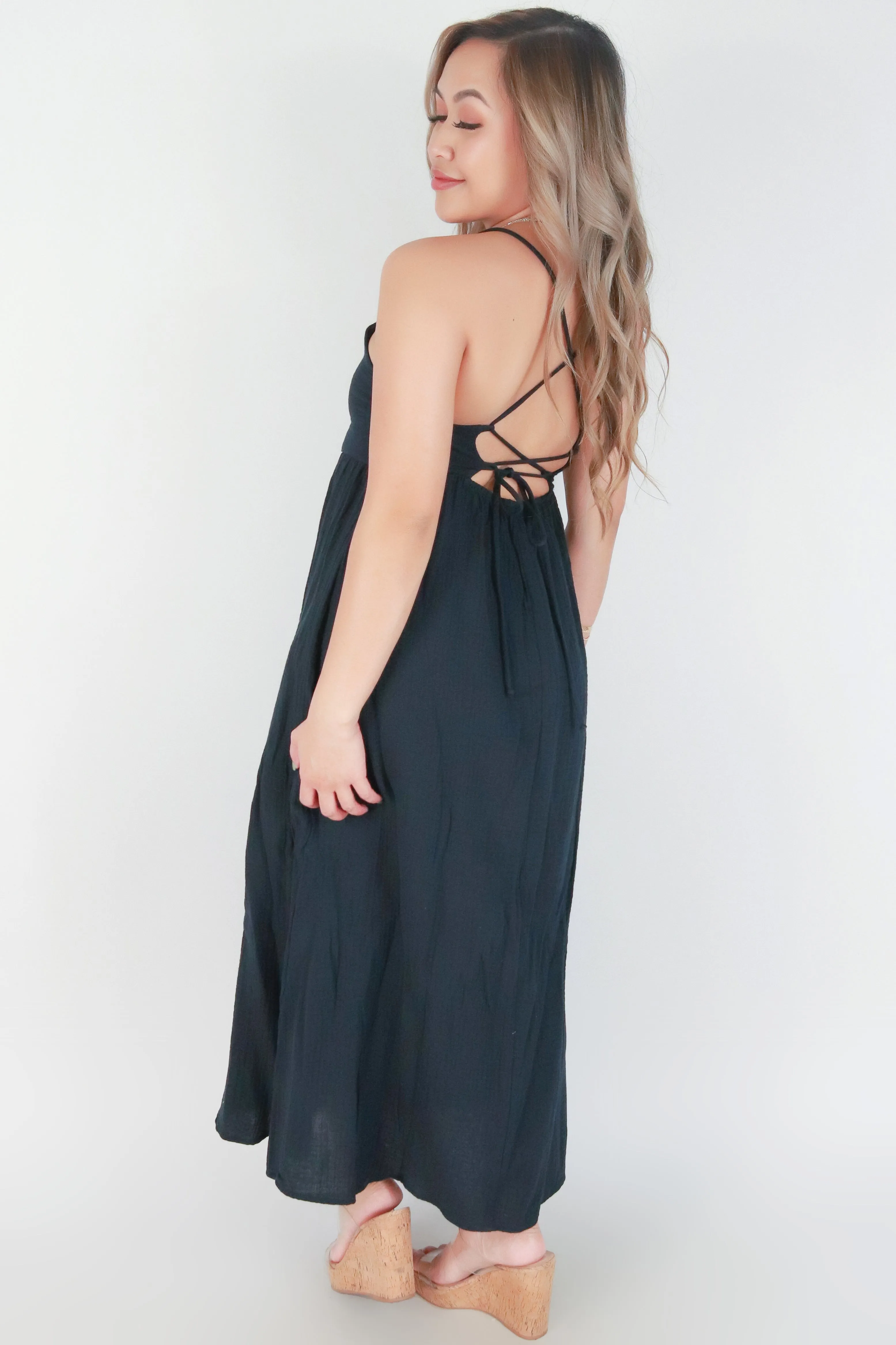 SPAGHETTI STRAP TIE BACK MAXI DRESS