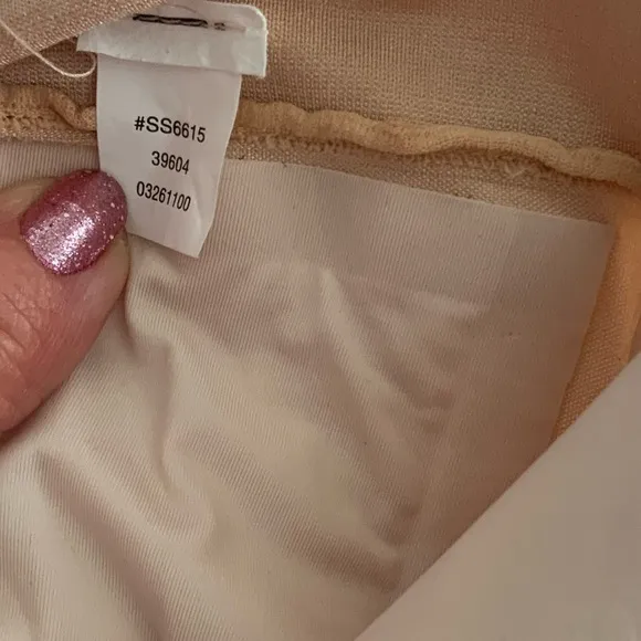 SPANX OnCore High Waist Mid-Thigh Shorts