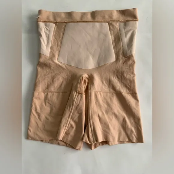 SPANX OnCore High Waist Mid-Thigh Shorts