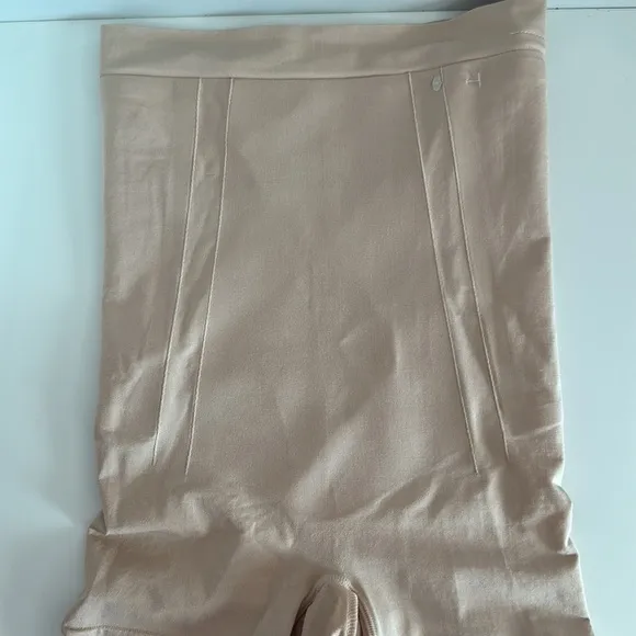 SPANX OnCore High Waist Mid-Thigh Shorts