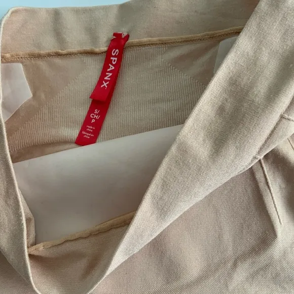 SPANX OnCore High Waist Mid-Thigh Shorts