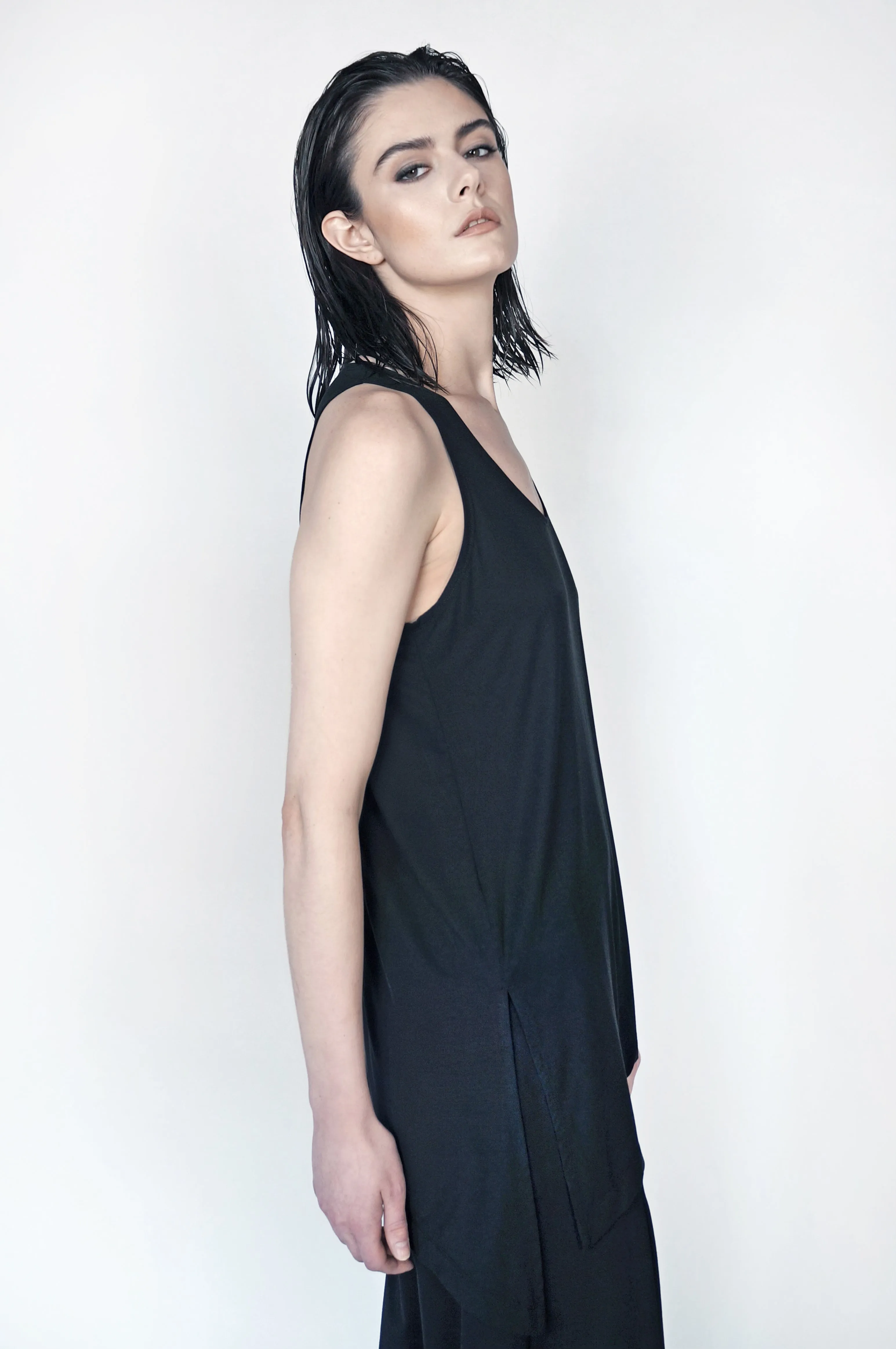 The Asymmetric Tank in Black