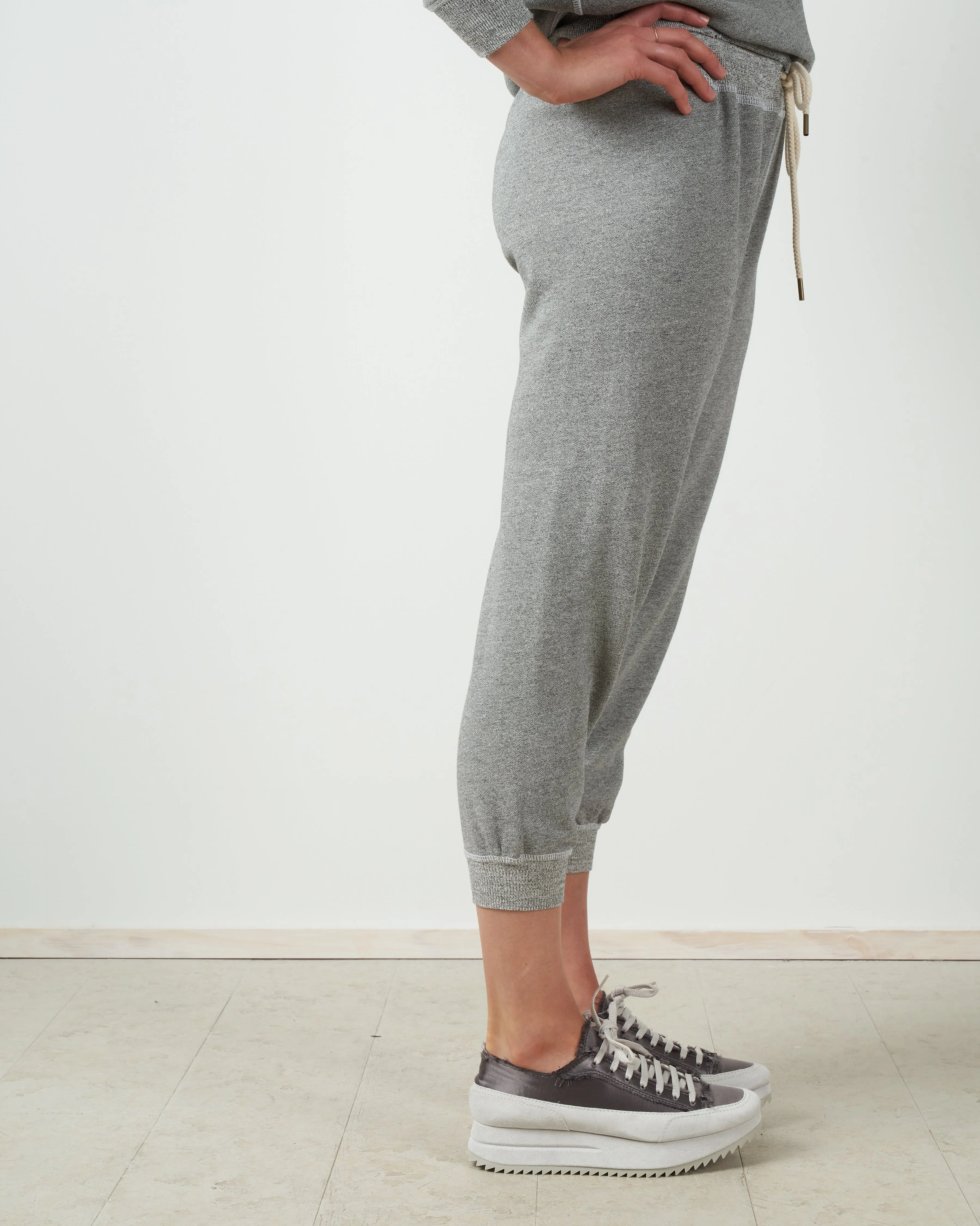 the cropped sweatpant - varsity grey