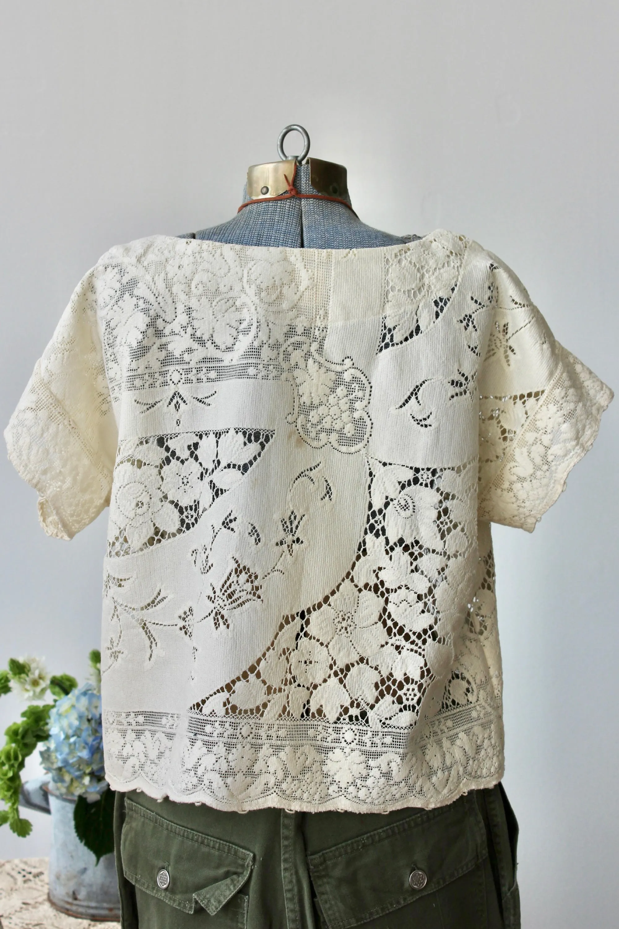 The Highlands Foundry Cream Heirloom Crochet Top THF67