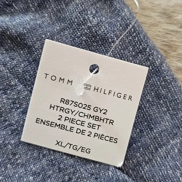 TOMMY HILFIGER Women's 2-Piece Pajama Set T-Shirt &amp; Terry Shorts Size XL NEW